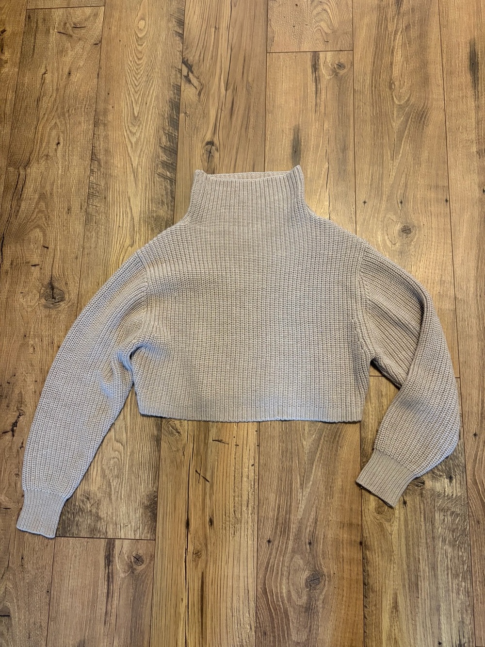 Wilfred from Aritzia Cropped Montpellier Turtleneck Knit Sweater Size Small